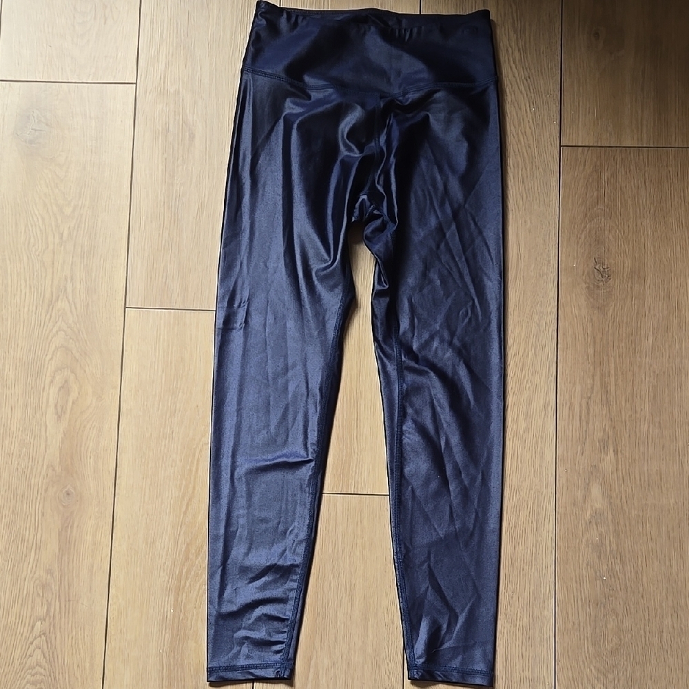 NWOT DAUB Radiance Legging in Navy Sz M